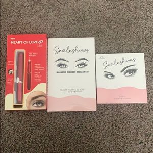 Magnetic eyelashes and eyeliner bundle.